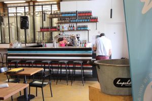 Agencement de bars, brasseries et restaurants