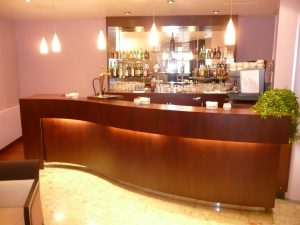 Agencement de bars, brasseries et restaurants