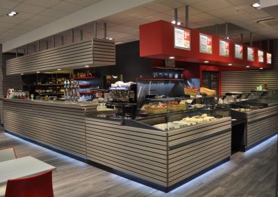 Laporte - agencement cafétéria et snacking Laporte - agencement cafétéria et snacking - agencement GMS